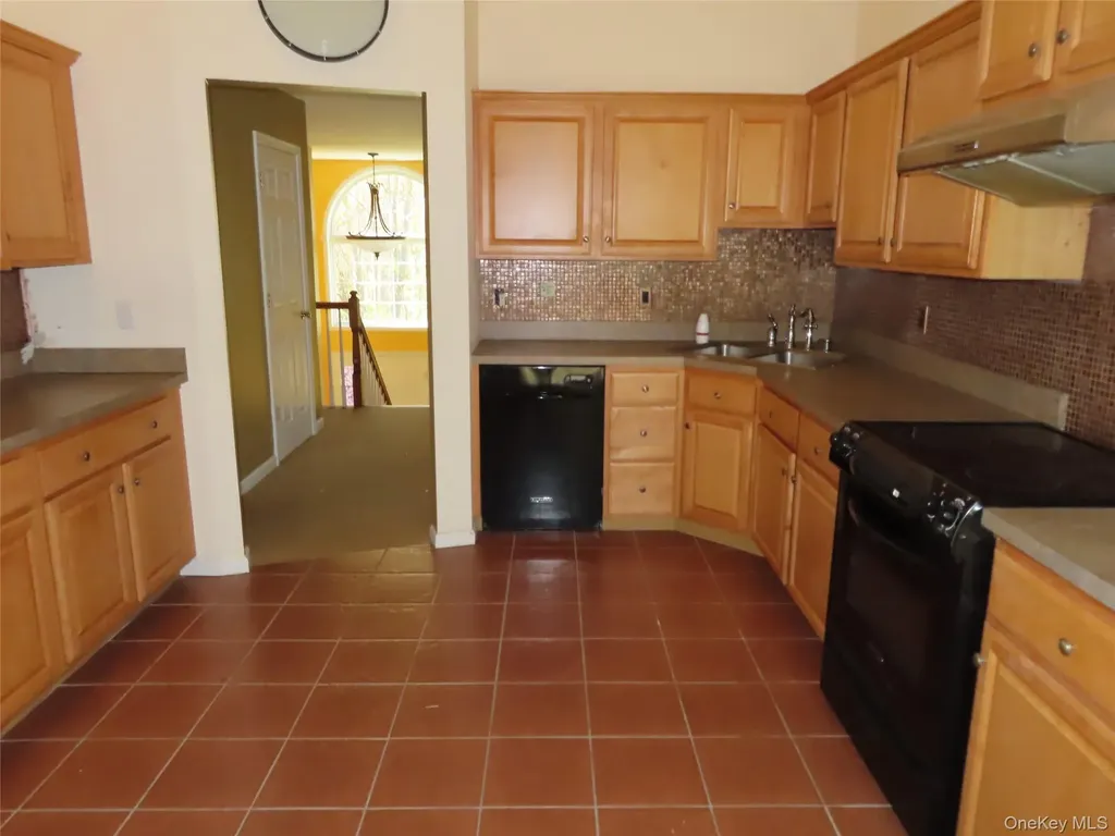 24 Sedgewick Road Poughkeepsie NY 12603
