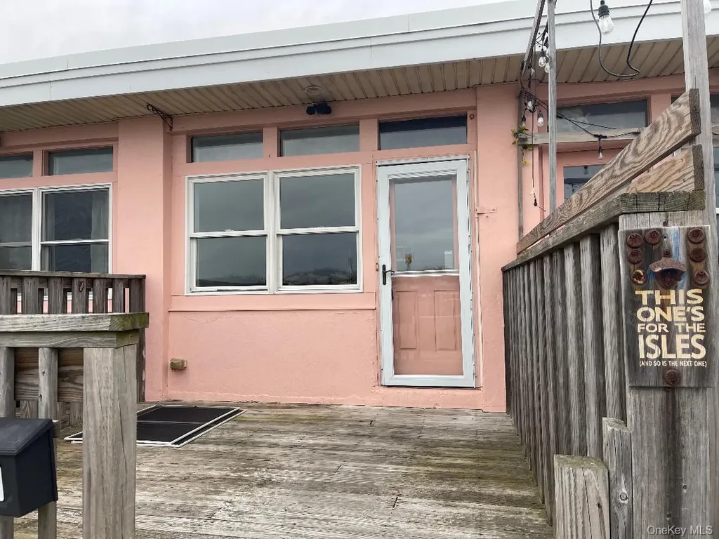 1107 Ocean Boulevard Long Beach NY 11561