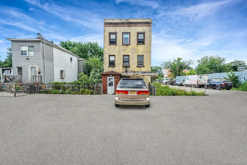 7602 Blake Avenue Howard Beach NY 11414