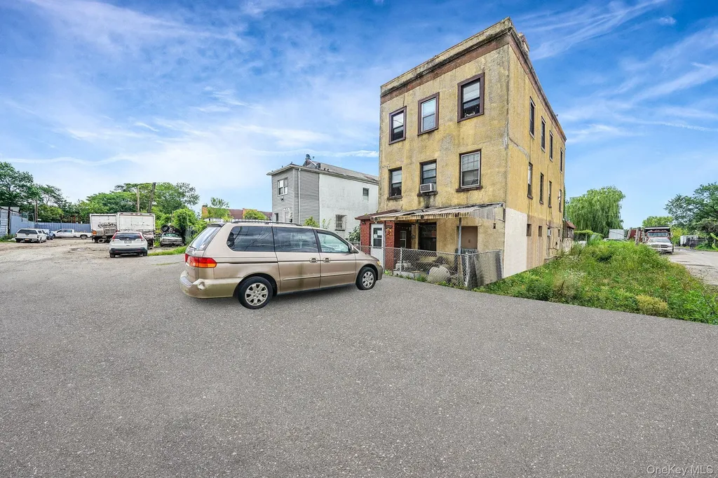 7602 Blake Avenue Howard Beach NY 11414