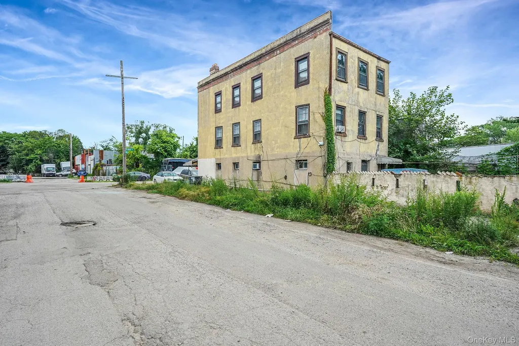 7602 Blake Avenue Howard Beach NY 11414