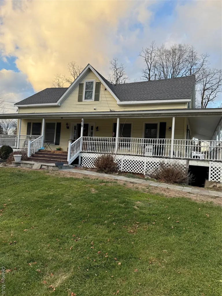 619 Salt Point Turnpike Poughkeepsie NY 12601
