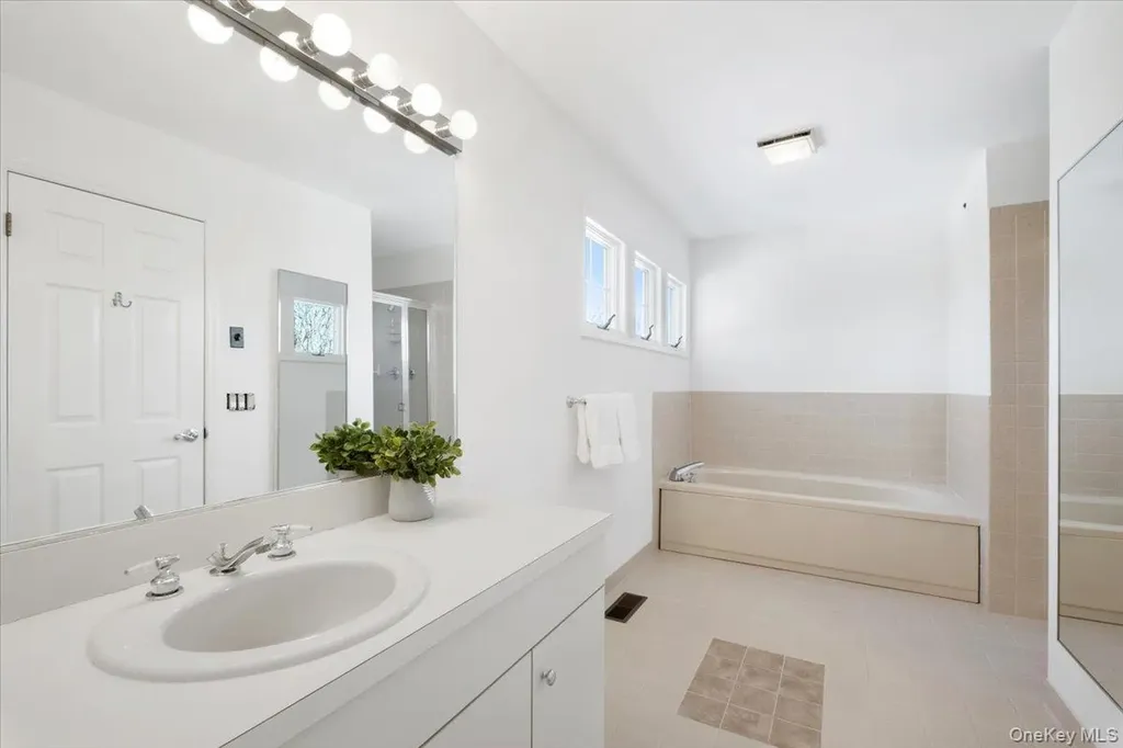39 Alex Drive White Plains NY 10605