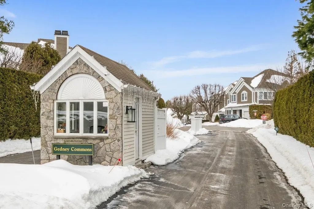 39 Alex Drive White Plains NY 10605