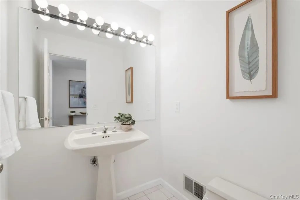 39 Alex Drive White Plains NY 10605