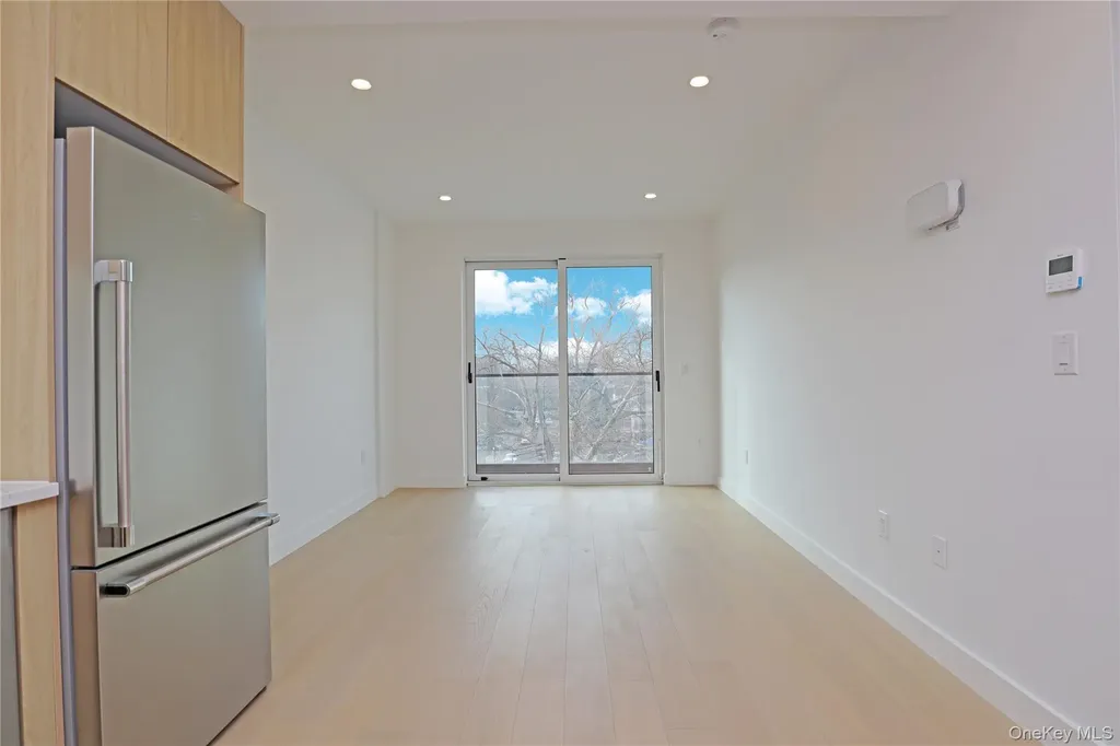 15002 Northern Bloulevard Flushing NY 11354