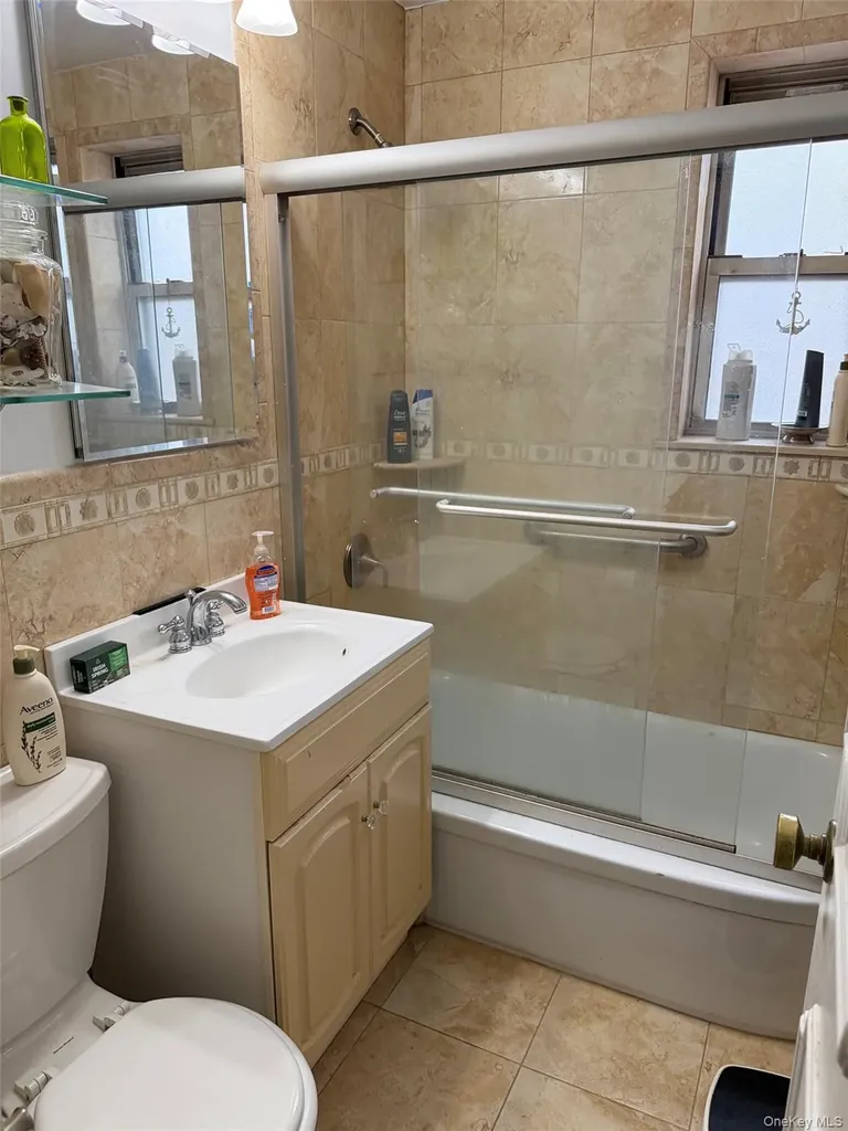 682 Tuckahoe Road Yonkers NY 10710