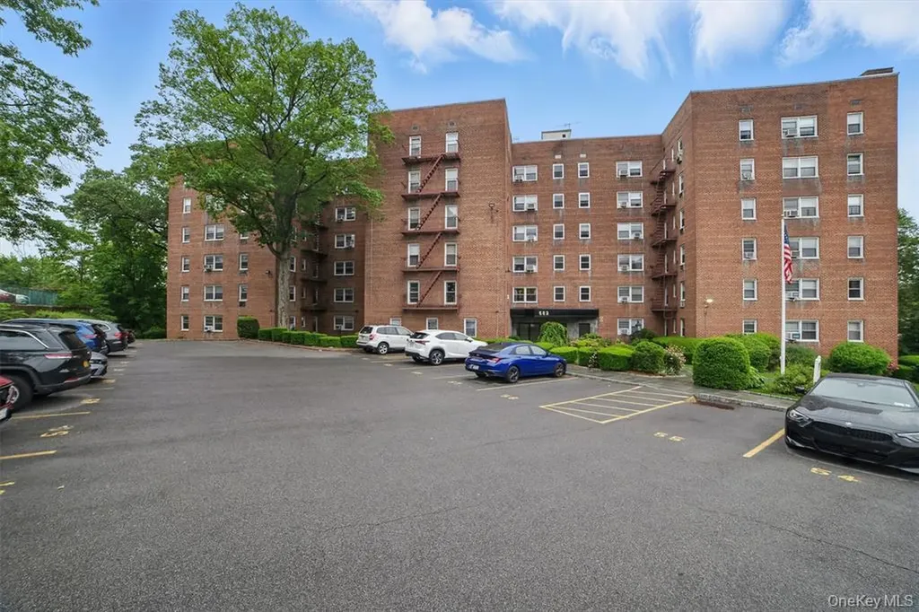 682 Tuckahoe Road Yonkers NY 10710