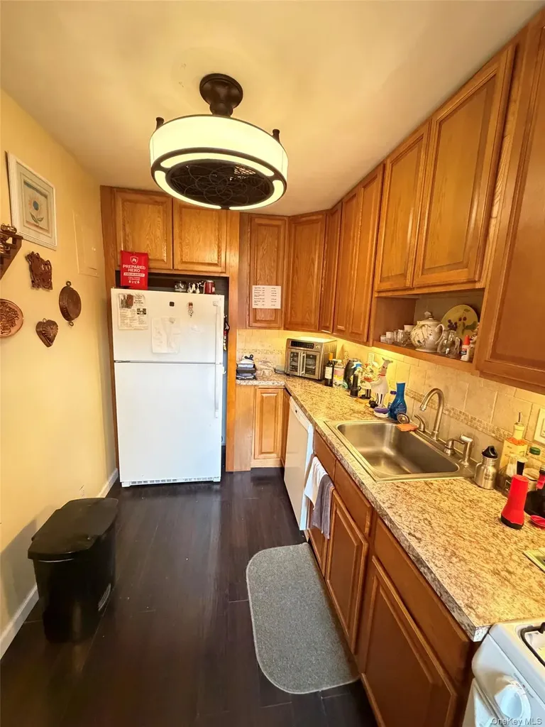 682 Tuckahoe Road Yonkers NY 10710