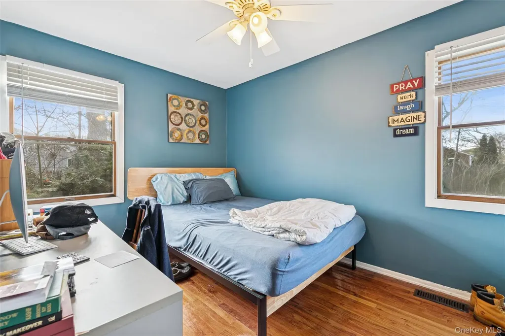 5 Rutyna Circle Hampton Bays NY 11946
