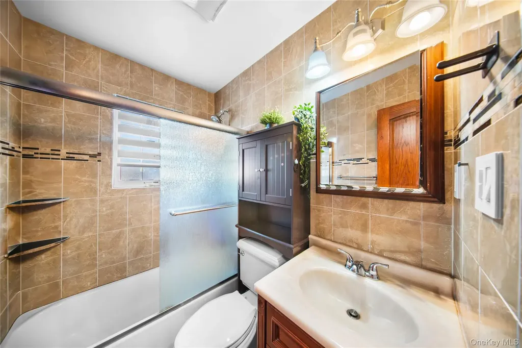 2421 Atlantic Boulevard Wantagh NY 11793