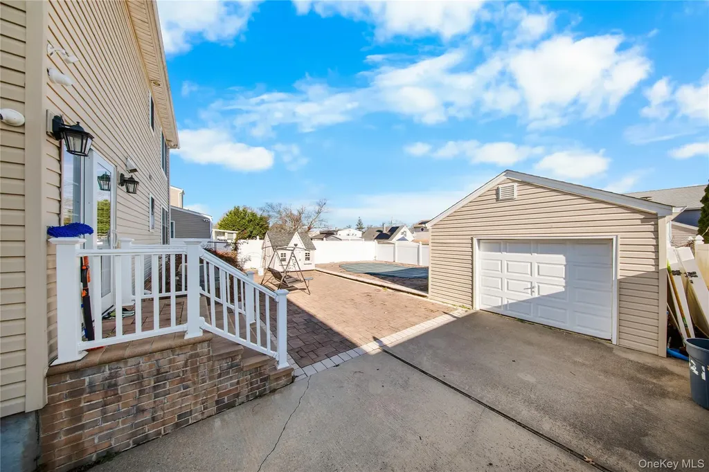 2421 Atlantic Boulevard Wantagh NY 11793
