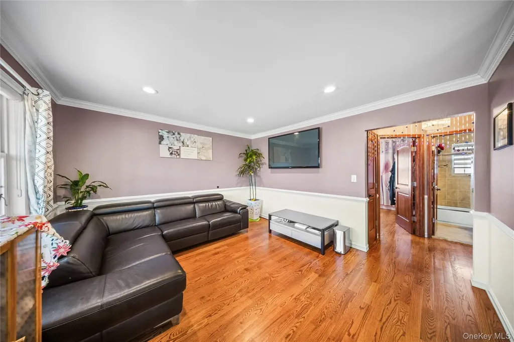 2421 Atlantic Boulevard Wantagh NY 11793