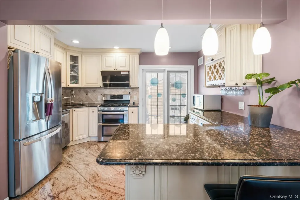 2421 Atlantic Boulevard Wantagh NY 11793