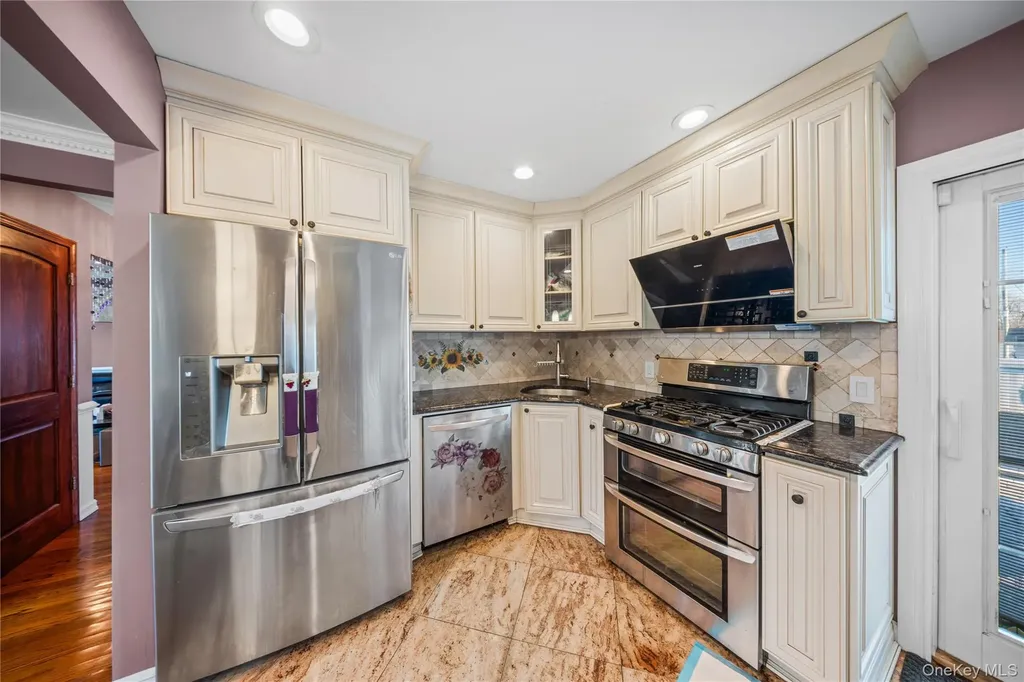 2421 Atlantic Boulevard Wantagh NY 11793