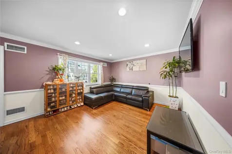 2421 Atlantic Boulevard Wantagh NY 11793