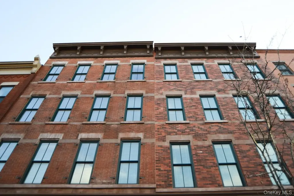 114 Greenpoint Avenue Brooklyn NY 11222