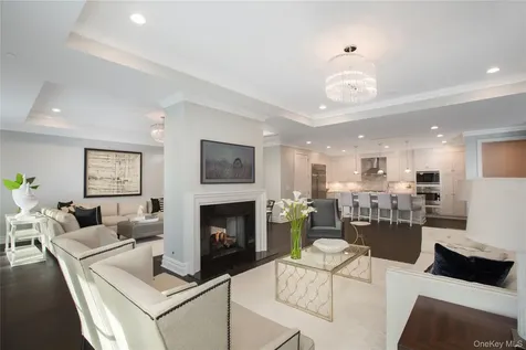 3000 Royal Court North Hills NY 11040