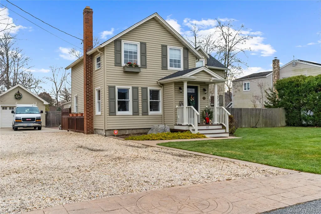 117 Union Avenue Islip NY 11751