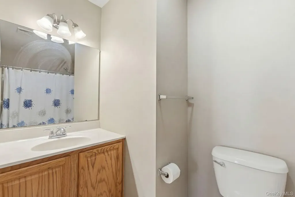 60 Wenliss Terrace Wappingers Falls NY 12590