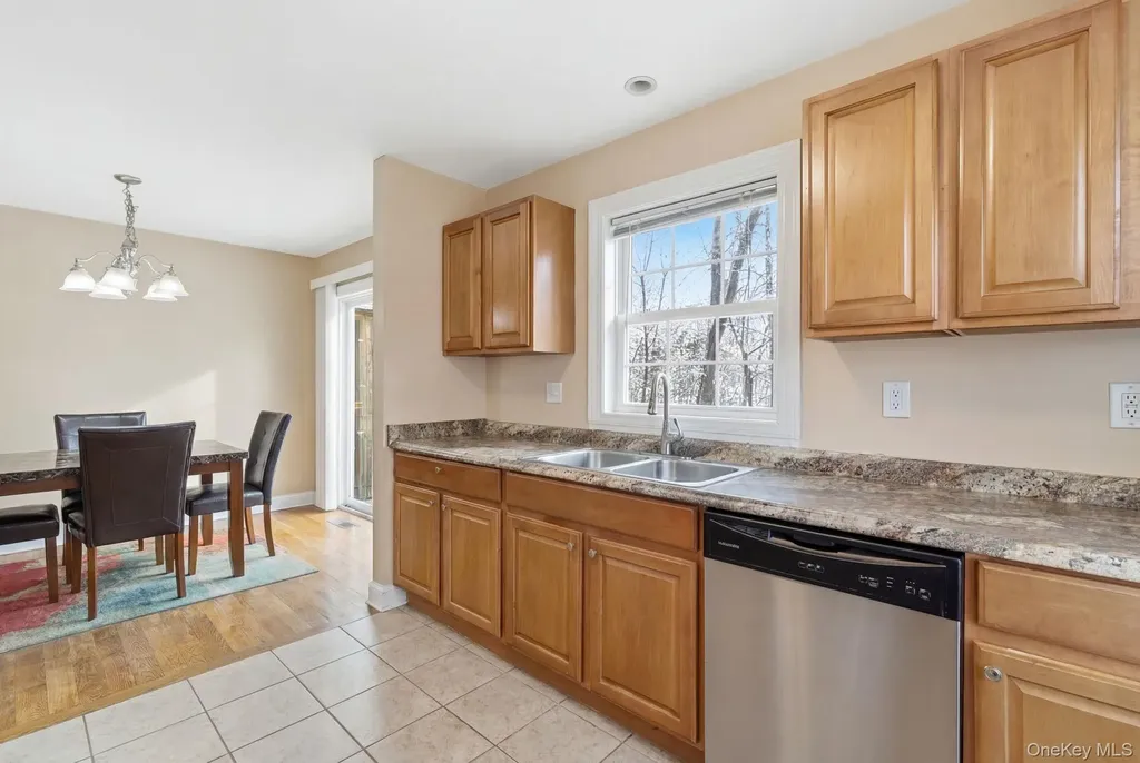 60 Wenliss Terrace Wappingers Falls NY 12590