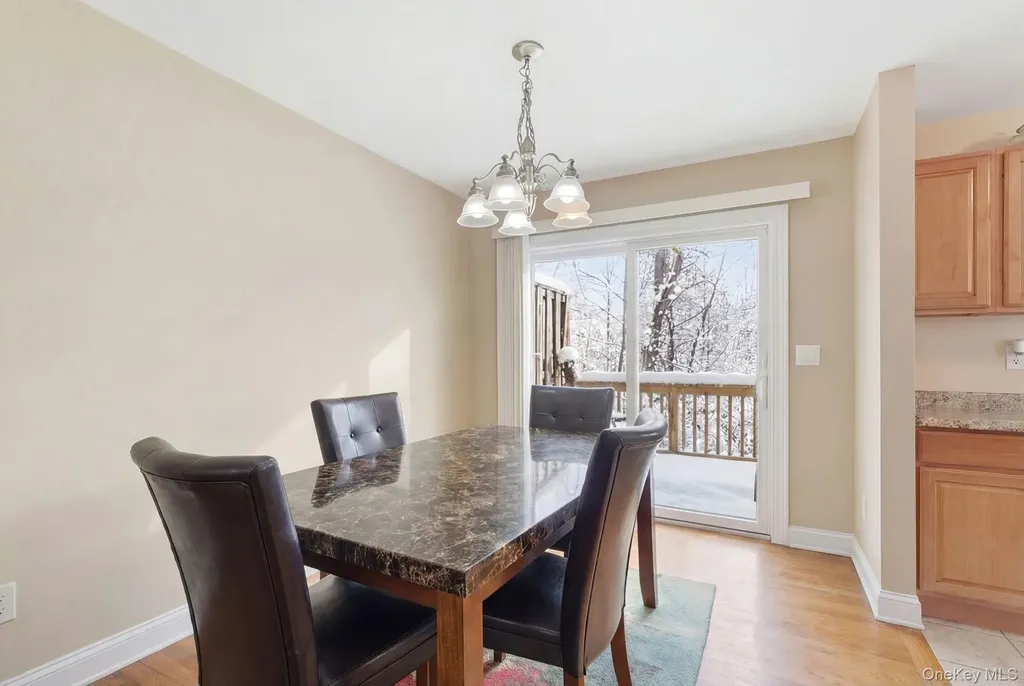 60 Wenliss Terrace Wappingers Falls NY 12590