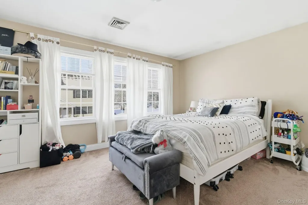 60 Wenliss Terrace Wappingers Falls NY 12590