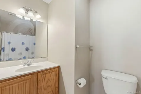 60 Wenliss Terrace Wappingers Falls NY 12590