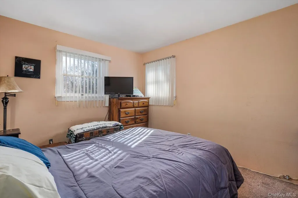 1 Shawnee Lane Commack NY 11725