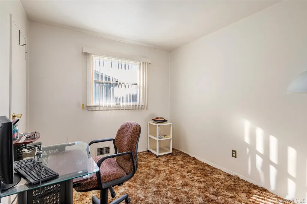 1 Shawnee Lane Commack NY 11725