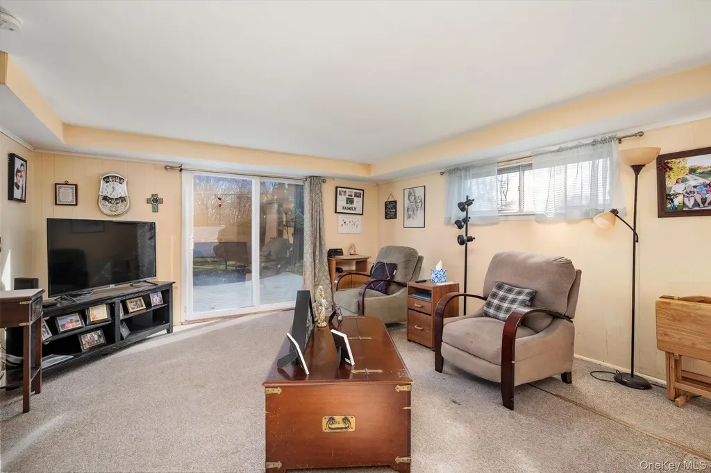 1 Shawnee Lane Commack NY 11725