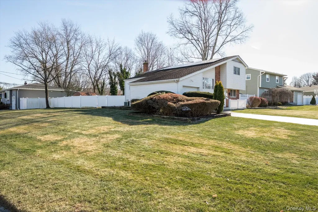 1 Shawnee Lane Commack NY 11725