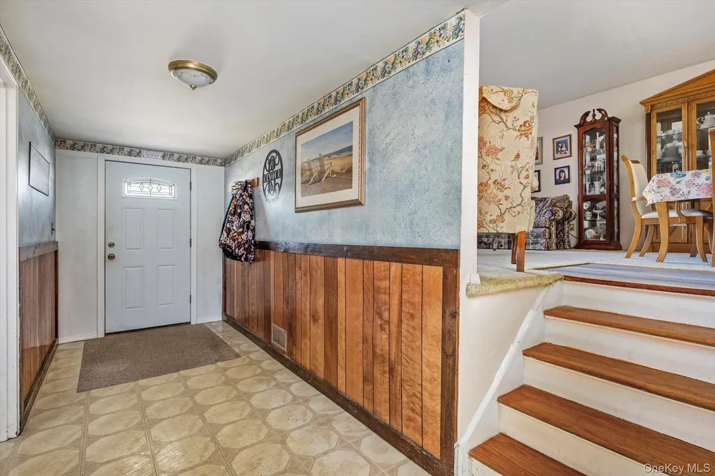1 Shawnee Lane Commack NY 11725