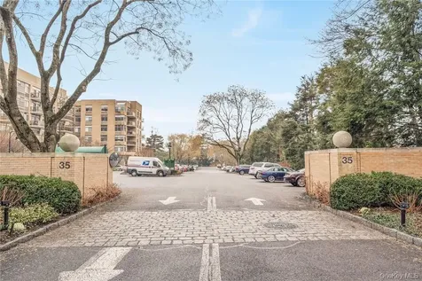35 N Chatsworth Avenue Larchmont NY 10538
