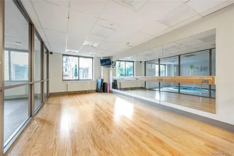 35 N Chatsworth Avenue Larchmont NY 10538