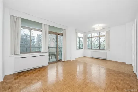 35 N Chatsworth Avenue Larchmont NY 10538
