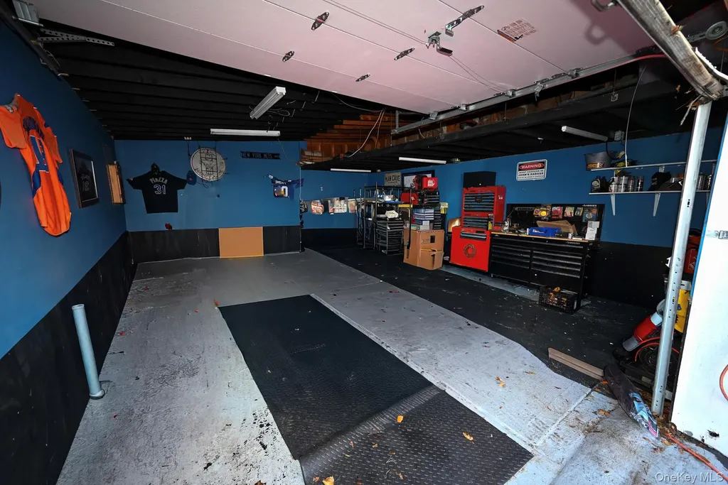308 Jericho New Hyde Park NY 11040