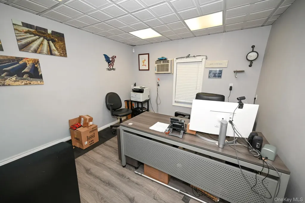308 Jericho New Hyde Park NY 11040