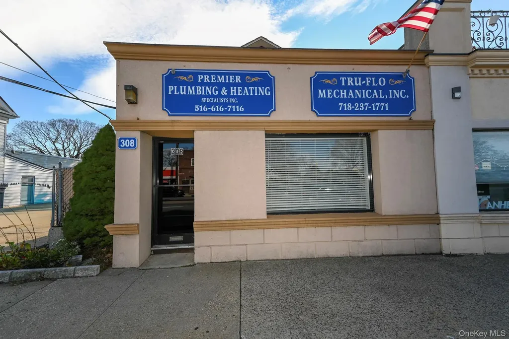 308 Jericho New Hyde Park NY 11040