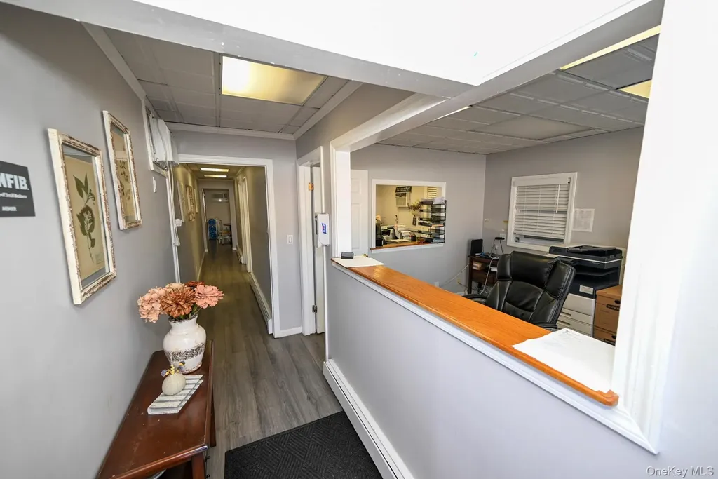 308 Jericho New Hyde Park NY 11040