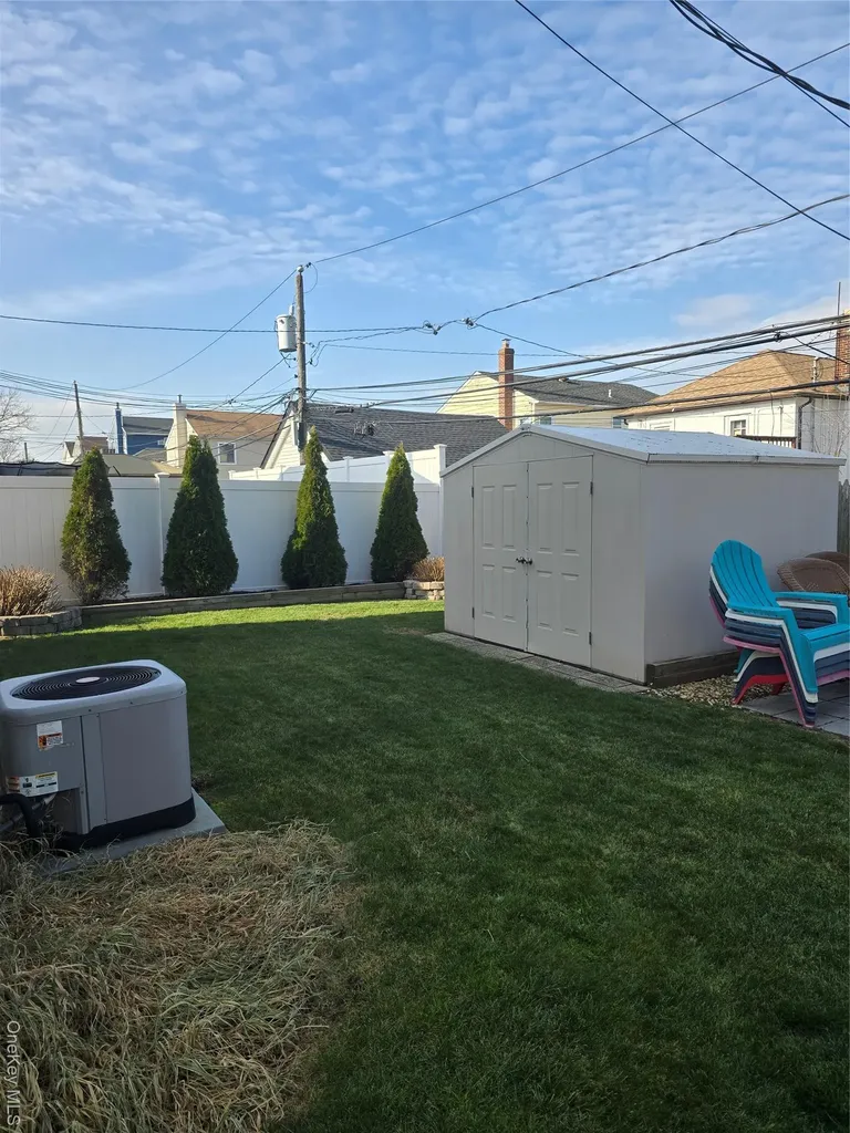 359 E Pine Street Long Beach NY 11561