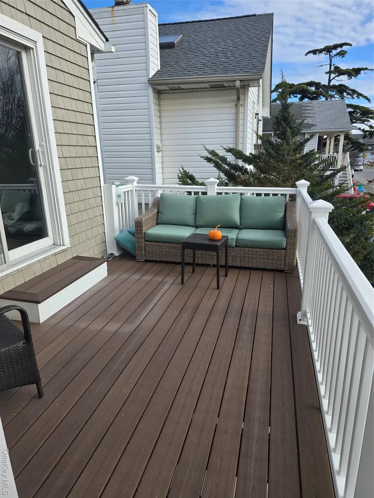 359 E Pine Street Long Beach NY 11561