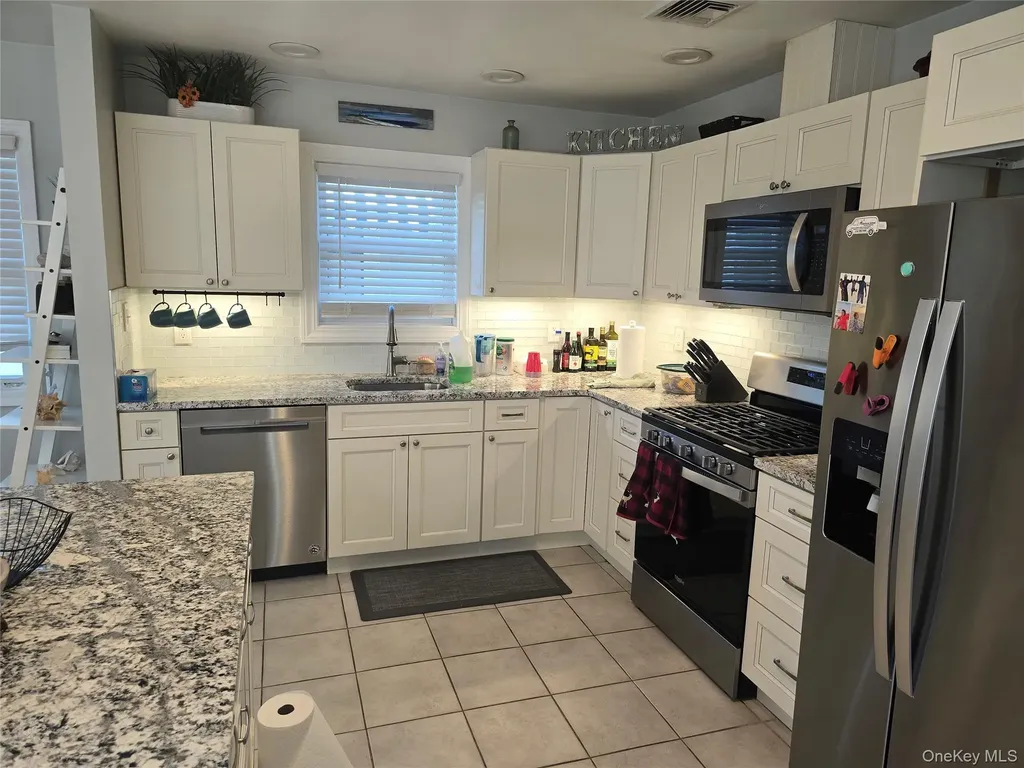 359 E Pine Street Long Beach NY 11561