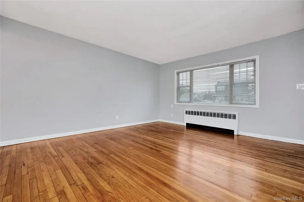 842 Brook Street West Babylon NY 11704