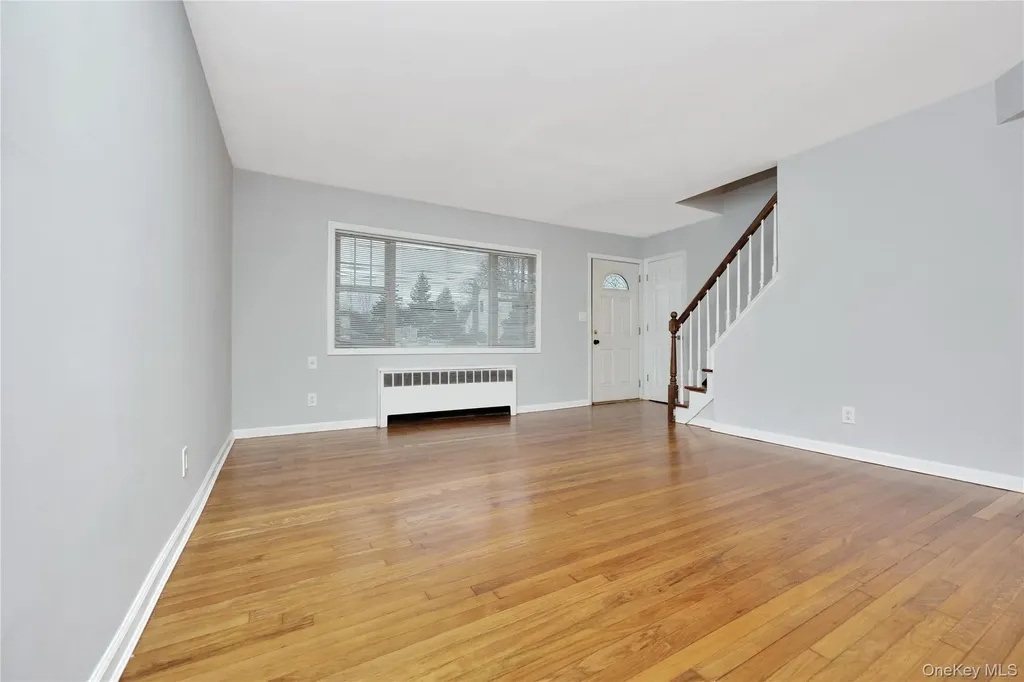 842 Brook Street West Babylon NY 11704