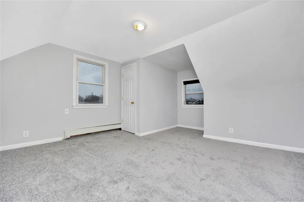 842 Brook Street West Babylon NY 11704