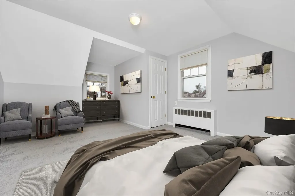 842 Brook Street West Babylon NY 11704
