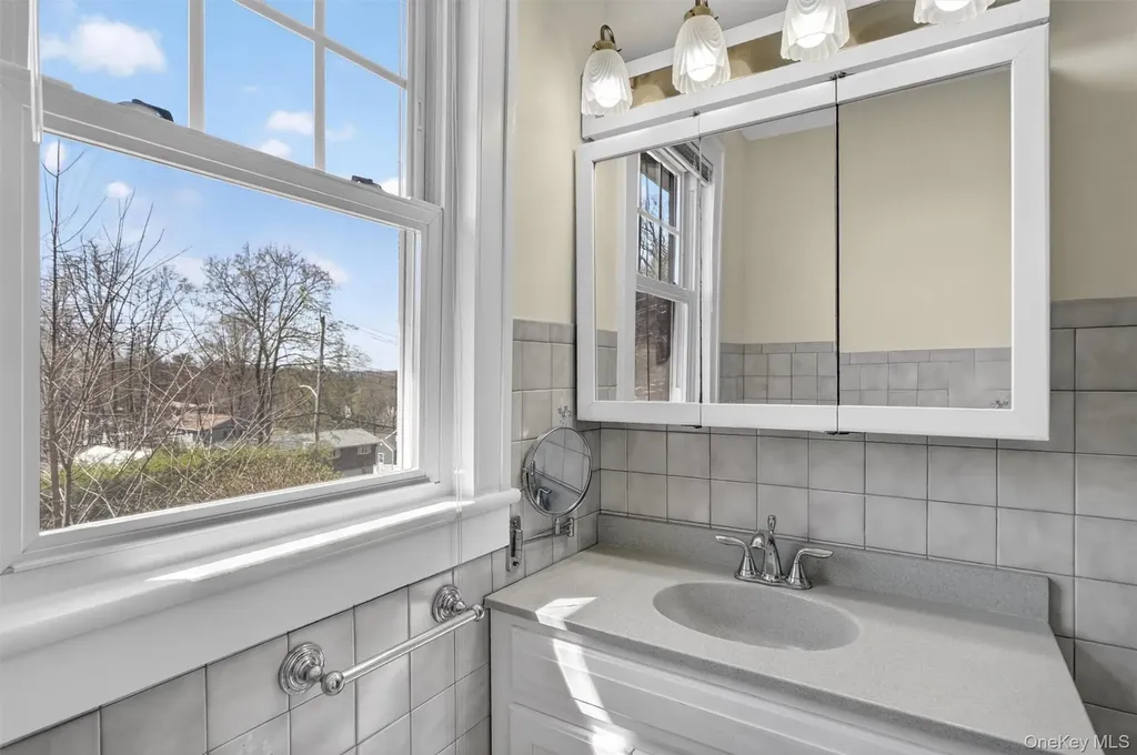 528 Union Avenue Peekskill NY 10566