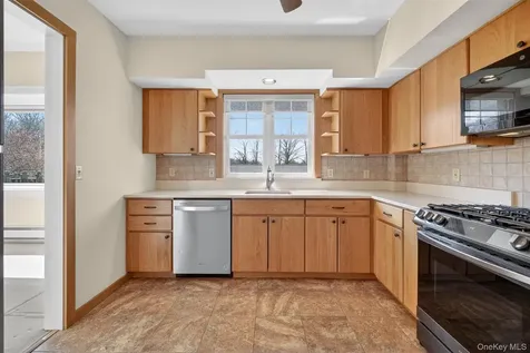 528 Union Avenue Peekskill NY 10566