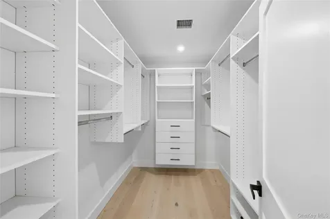 12 Friends Lane Westbury NY 11590